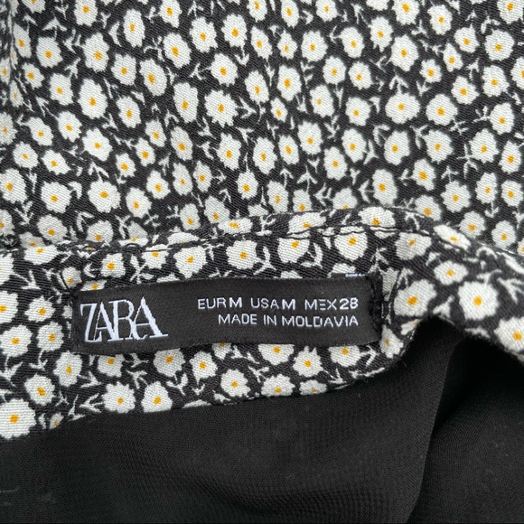 Zara Daisy Romper - Picture 8 of 8